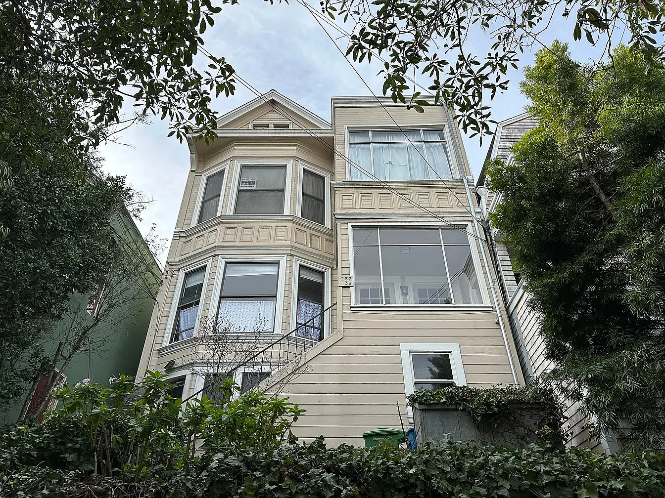 1 bed, $3,500 — Photo 1