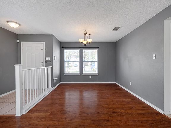 5th image of 2412 Byfield Dr