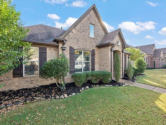 3rd image of 9335 Pinkerton Ln