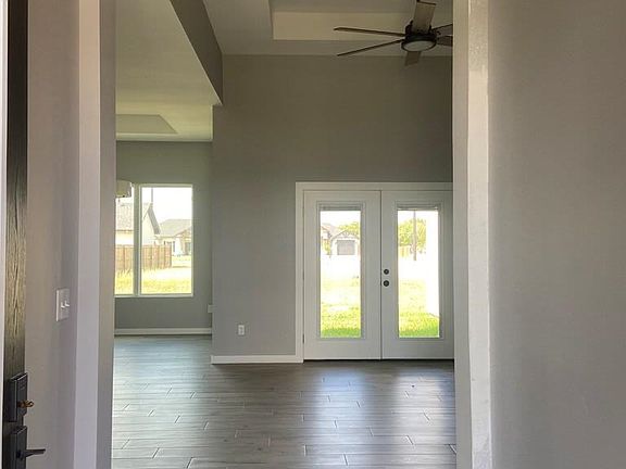 4th image of 32887 Nayeli St