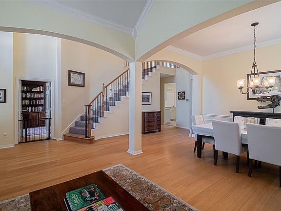 3rd image of 1517 Rollins Dr