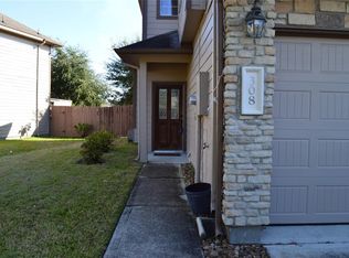 308 Brandy Ridge Ln, Dickinson, TX 77539