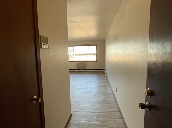 3180 S Brust Ave, Milwaukee, WI 53207