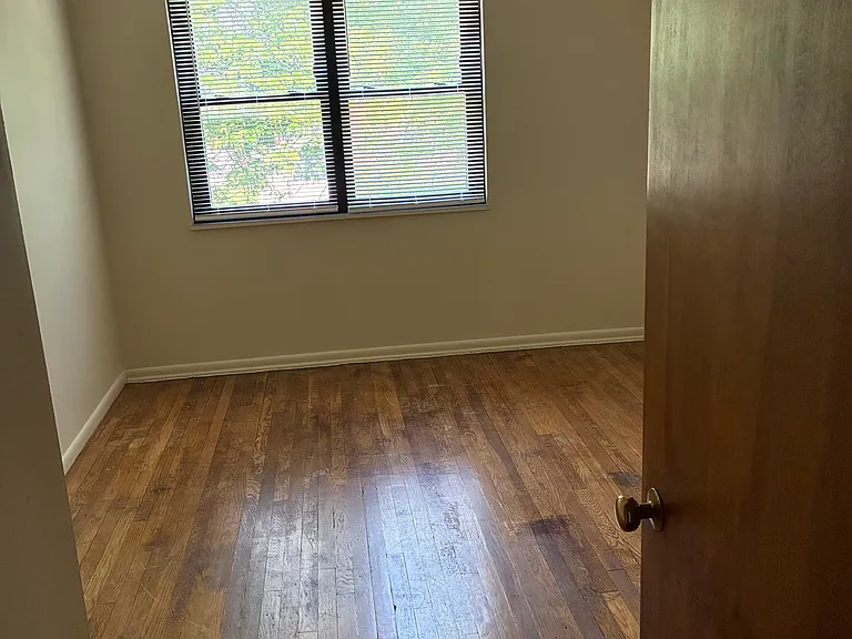 17939 Lakeshore Blvd #204 — Photo 3