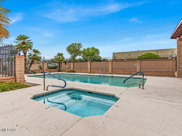 9050 E Calle Maria, Tucson, AZ 85710