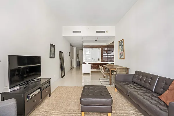 Rented by Compass | media 19