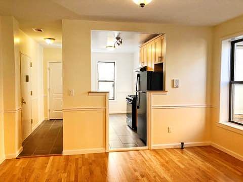 4th image of 2 Adrian Ave APT 52B