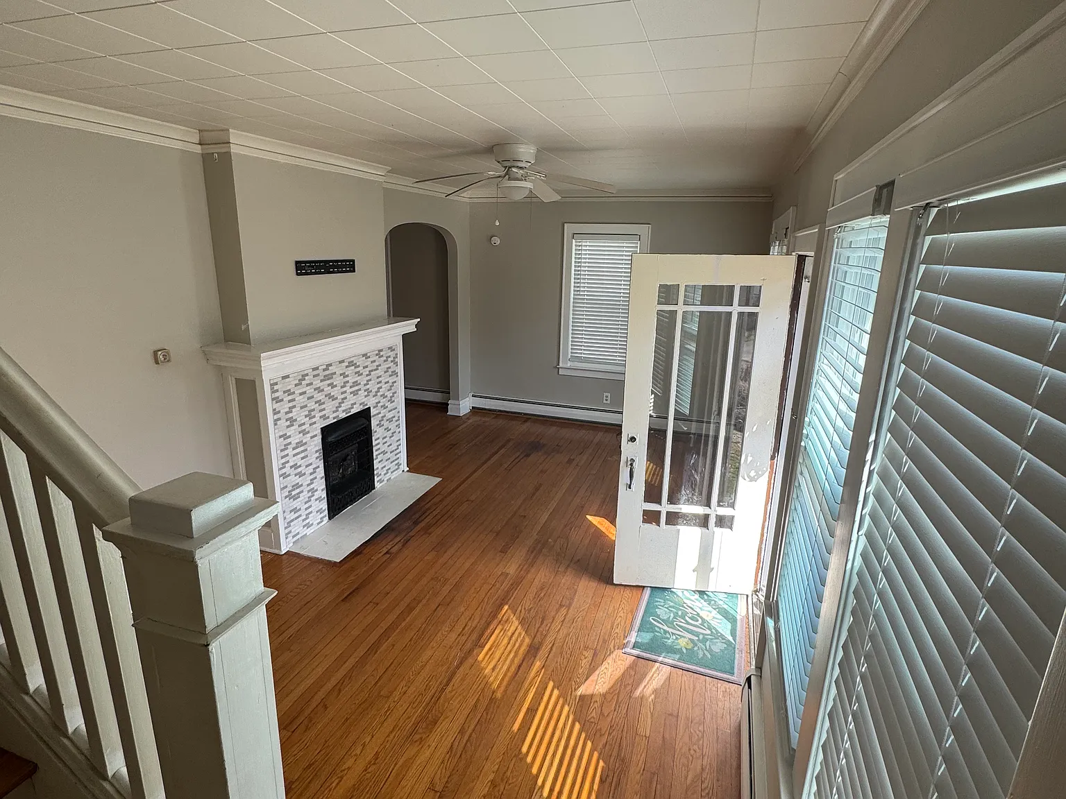 2 bed, 1056 sqft, $1,400 — Photo 2