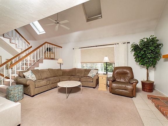 3rd image of 76 Copperwood Dr Unit 76