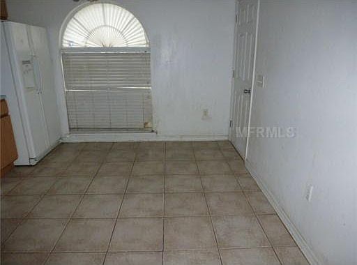 4th image of 624 Tamarin Ln