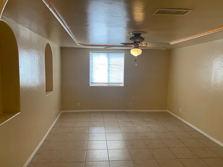 4314 N Miner Rd — Photo 5