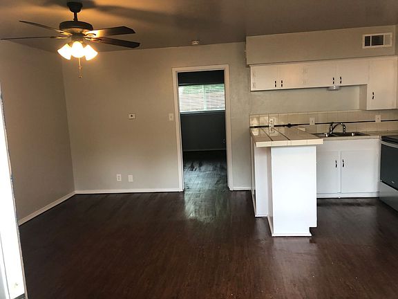 3rd image of 308 Smith St #308/106