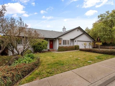 429 Tee Drive, Healdsburg, CA, 95448