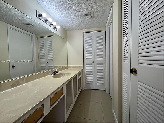 4th image of 9833 Westview Dr APT 834