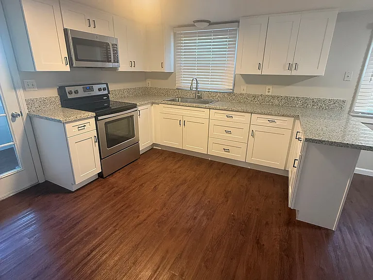 21400 N Ray Rd — Photo 1