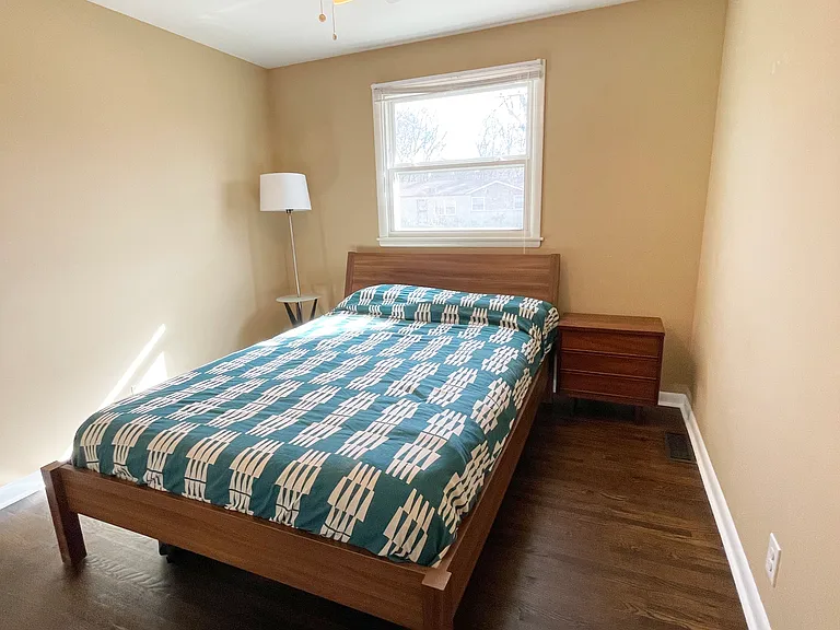 736 Vanderhorst Dr — Photo 14