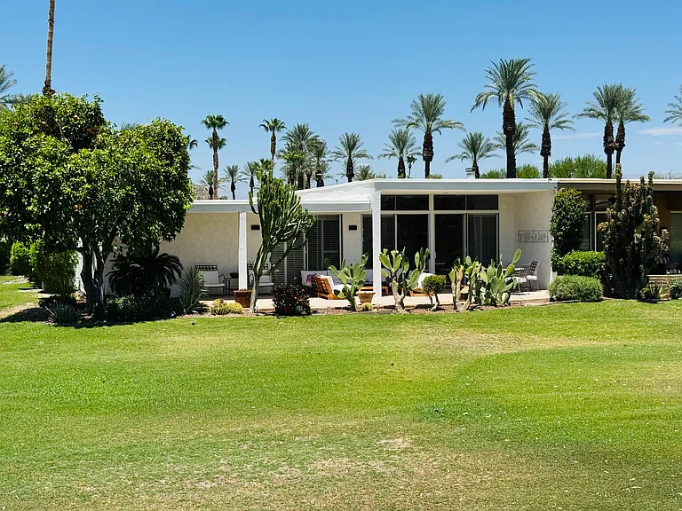 47760 Eisenhower Dr — Photo 16