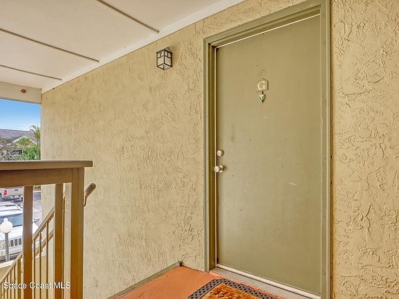 5th image of 3570 Sable Palm Ln Unit G