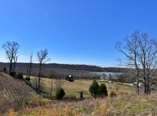 2862 Toms Creek Rd, Linden, TN 37096