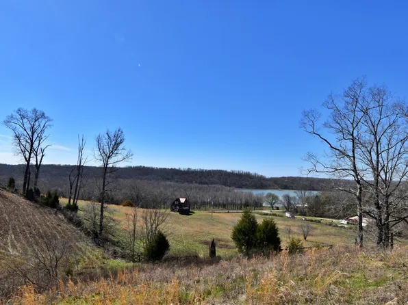 2862 Toms Creek Rd, Linden, TN 37096