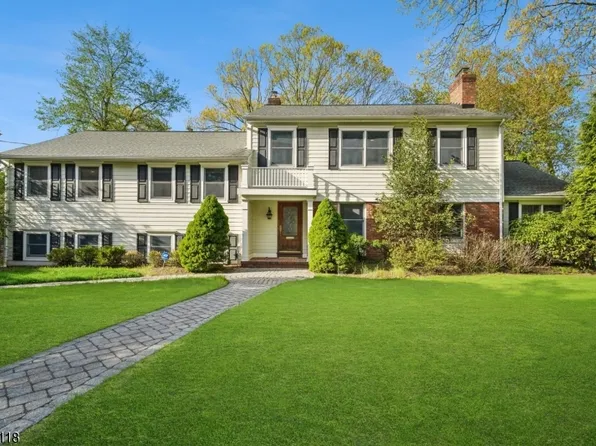 28 COLERIDGE ROAD, Millburn Twp., NJ 07078