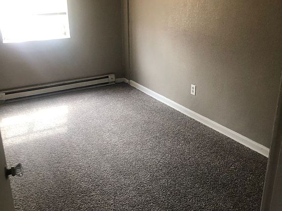 5th image of 412 W Norman Ave #4