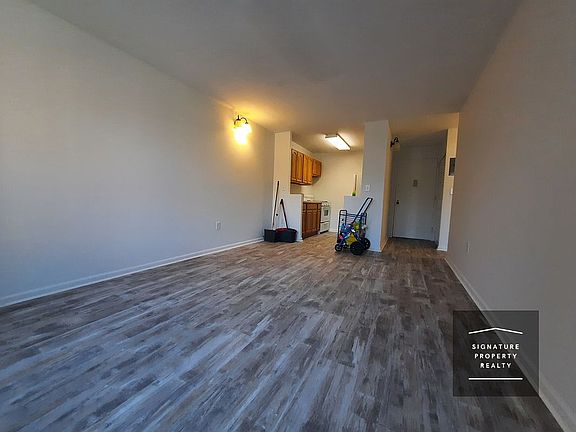 4th image of 829 Greenwood Ave APT 5N