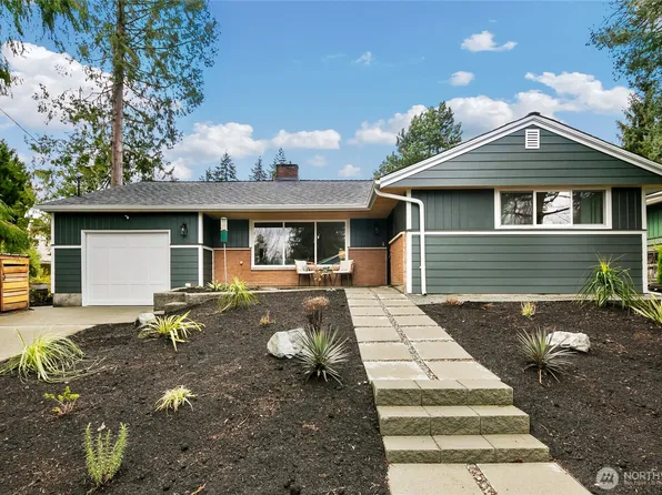 12205 9th Avenue NE, Seattle, WA 98125