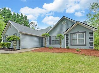 1080 Smoke Hill Ln, Hoschton, GA 30548