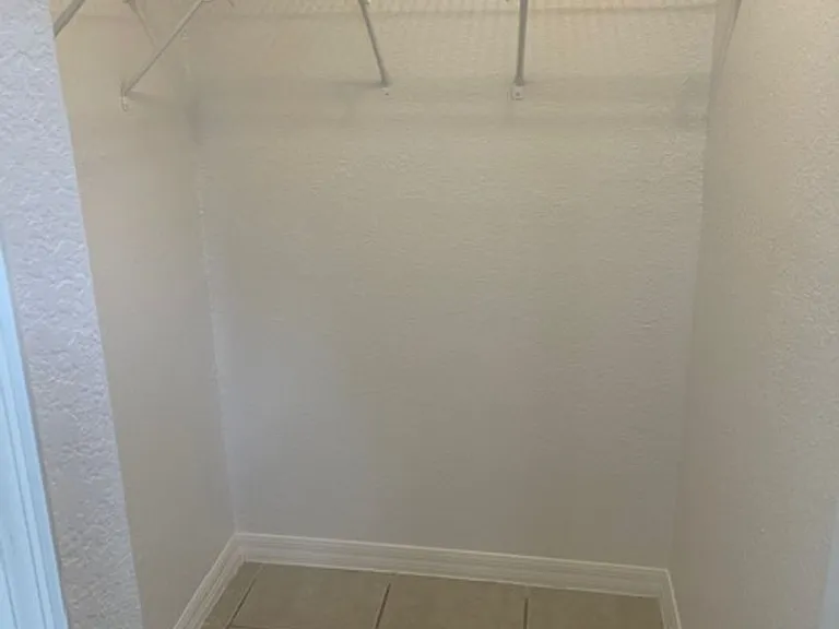 1515 Oleander Ave — Photo 5