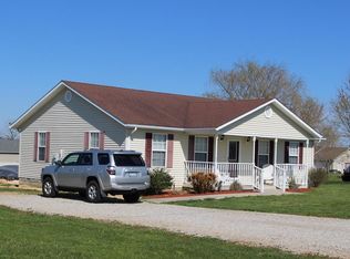 888 Randolph Rd, Edmonton, KY 42129