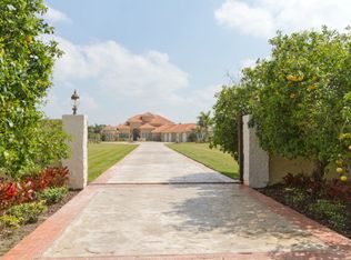 155 S Valencia Dr, Bayview, TX 78566