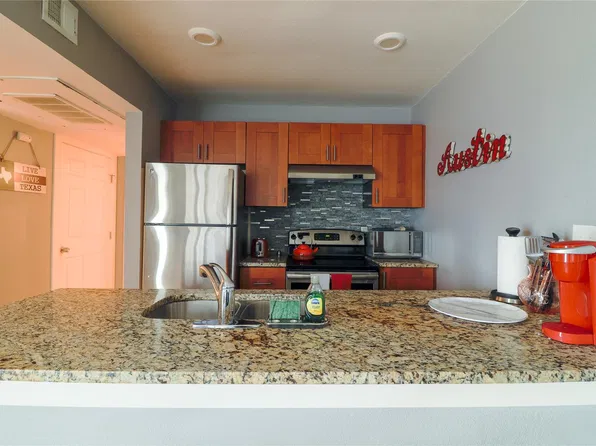 909 Reinli St APT 221, Austin, TX 78751