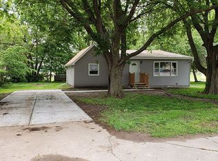 603 N 14th St, Fort Calhoun, NE 68023