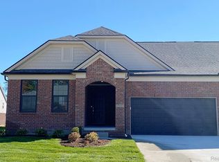 55789 Oak Pointe Dr, Shelby Township, MI 48315