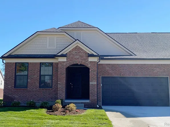 55789 Oak Pointe Dr, Shelby Township, MI 48315