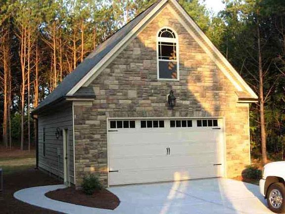 detached garage