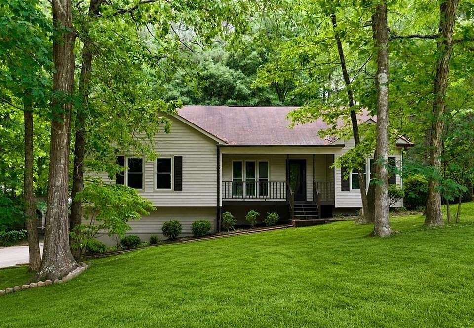 1st image of 195 Lakeside Dr