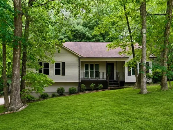 195 Lakeside Dr, Covington, GA 30016