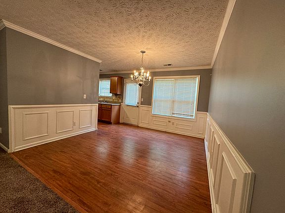 5th image of 105 Fern Crest Dr