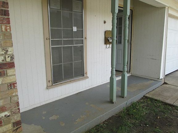 3rd image of 4904 Eastover Ave