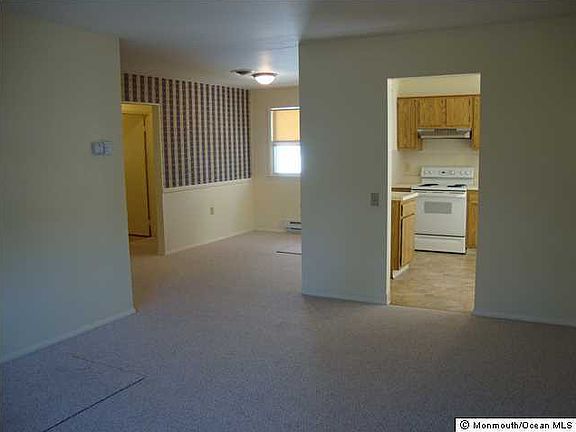 4th image of 60 Norwalk Avenue