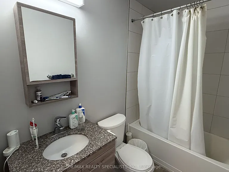 62 Balsam St #T210 — Photo 23