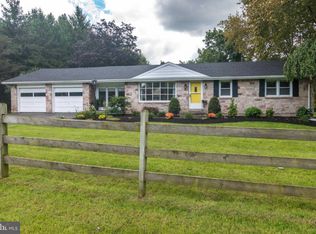 1982 Leithsville Rd, Hellertown, PA 18055