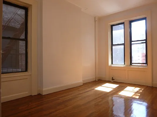 Rented by Bohemia Realty Group | media 7