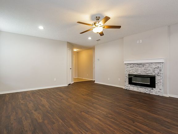 4th image of 8752 Polo Dr