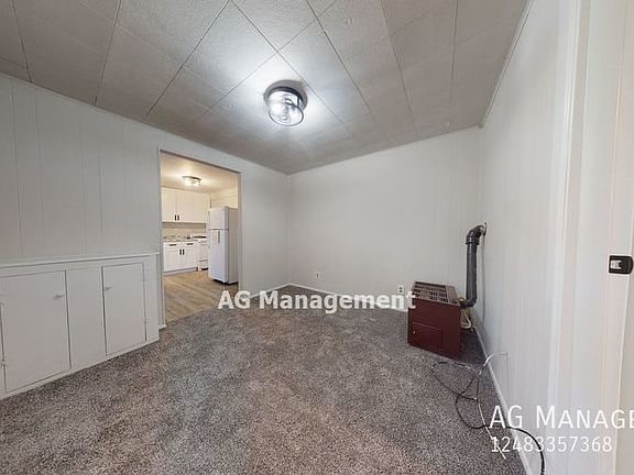 5th image of 8587 Pontiac Lake Rd APT 4