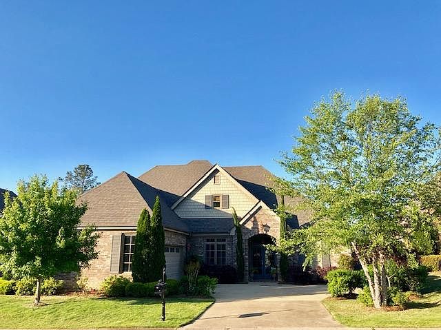1st image of 124 Lake Chelsea Dr