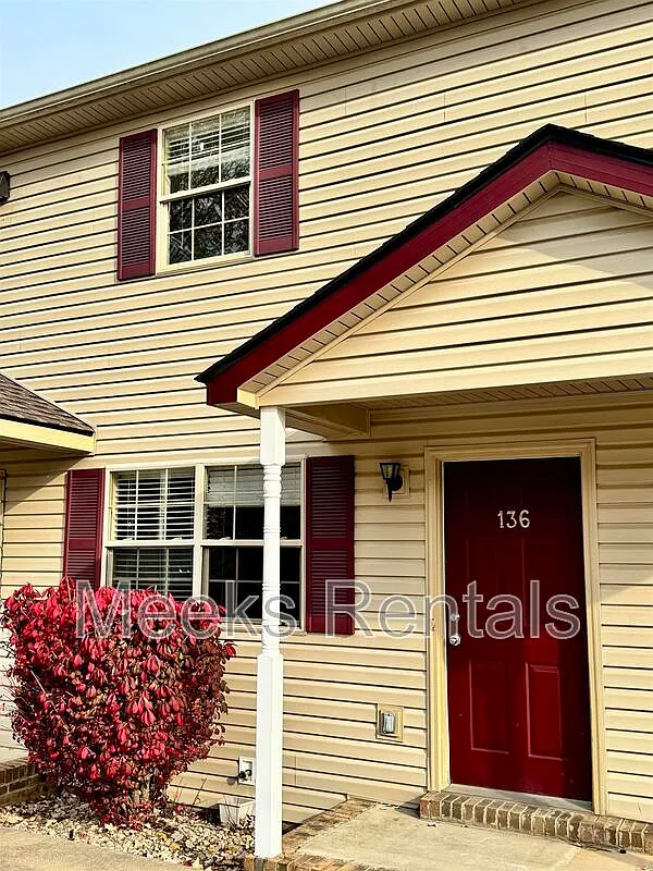 Colonial Townhomes — Photo 3