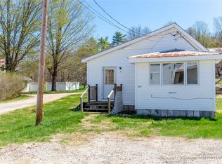 913 Valley Rd, Waterford, ME 04088